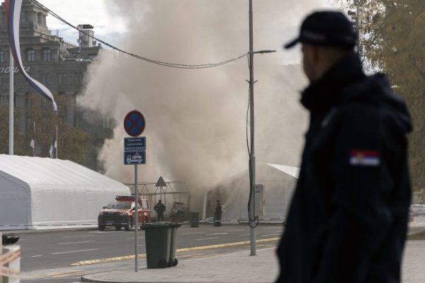 Nedelja kakvu Srbija ne pamti: Pucnji i požar u Ćacilendu, šamar iz Evrope i blesak svetla iz Novog Pazara