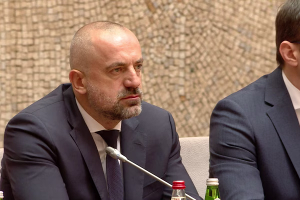 "Biće haosa u subotu": Radoičić pretio građanima Kosjerića zbog skupa SNS - spominjao kućne posete jer "oni imaju sve podatke"