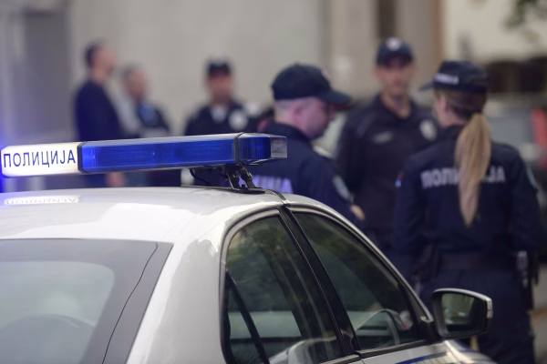 priveden tokom pretresa stana jednog od pripadnika Zborova Novog Sada