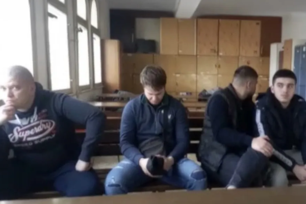 Ministarstvo pravde krije dokumenta o Vučićevom pomilovanju batinaša