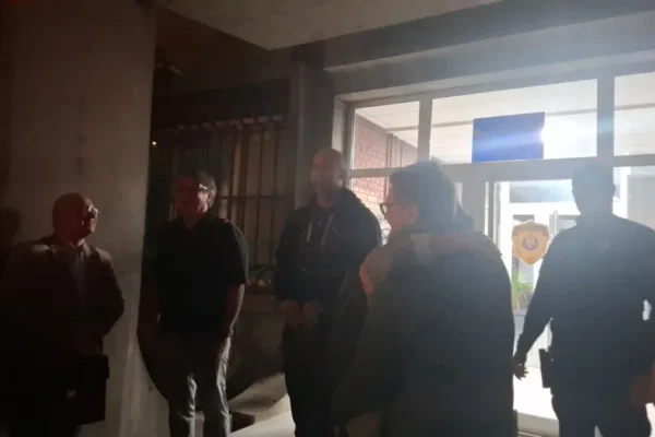 Srđan Kovačević i još dvoje privedenih pušteni, dvoma određeno zadržavanje do 48h (FOTO, VIDEO)