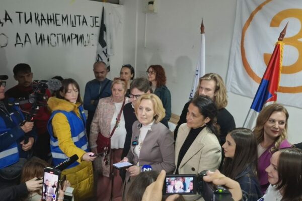 SNS nudi ogromne pare našim kandidatima da pređu na njihovu stranu