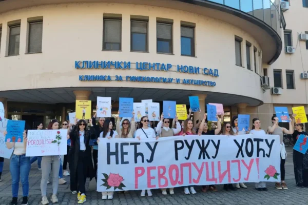 Protestne šetnje u Novom Sadu i Beogradu povodom Dana žena
